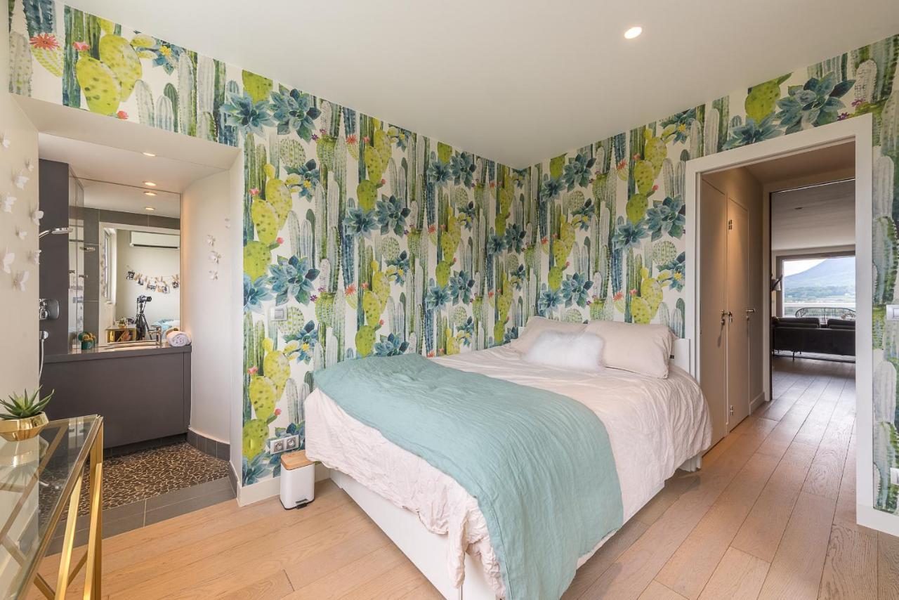Annecy Lake, Luxury Top Floor Apartment - Lla Selections By Location Lac Анси Экстерьер фото